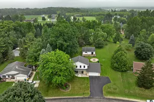 1013 Fairfield Ln, Farmington, WI 53090 - Photo 46