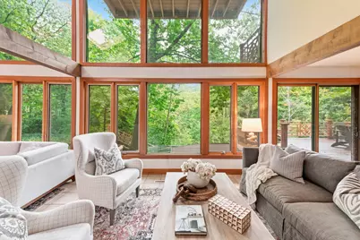 9910 N Corey Ln, Mequon, WI 53092 - Photo 8