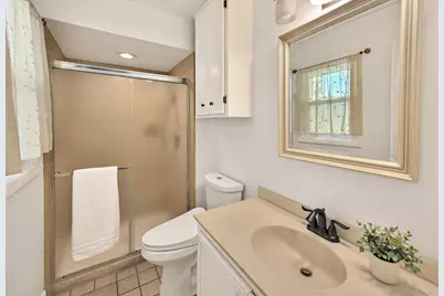 2626 W Ranch Rd, Mequon, WI 53092 - Photo 12