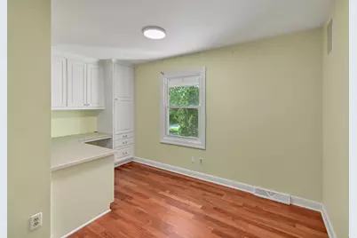 2626 W Ranch Rd, Mequon, WI 53092 - Photo 18