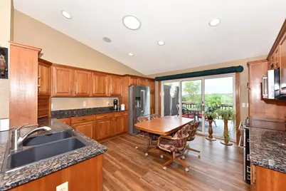 1536  Nature Trl, Hartford, WI 53027 - Photo 4