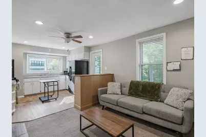 1679 N Cass St #1681, Milwaukee, WI 53202 - Photo 16