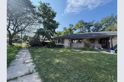 3377 S 34th St #3379, Milwaukee, WI 53215 - Photo 2