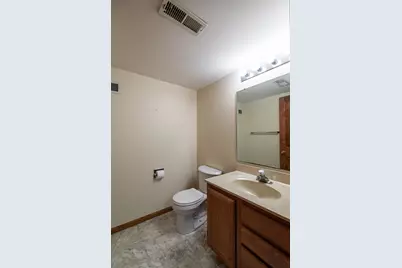 524  10th Ave, Onalaska, WI 54650 - Photo 32