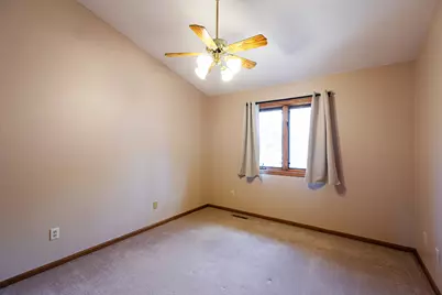 524  10th Ave, Onalaska, WI 54650 - Photo 18