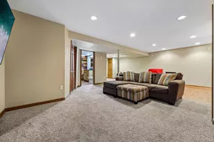 W163N10528 Ridgeview Ln, Germantown, WI 53022 - Photo 36