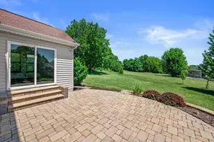 2305 Rustic Woods Ct, Waukesha, WI 53188 - Photo 10