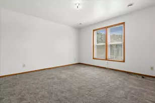 2636 W Hayes Ave, Milwaukee, WI 53215 - Photo 14