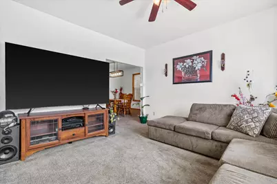 2636 W Hayes Ave, Milwaukee, WI 53215 - Photo 6