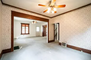 827 Oakland Ave, Waukesha, WI 53186 - Photo 8