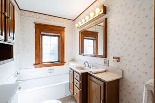 827 Oakland Ave, Waukesha, WI 53186 - Photo 24