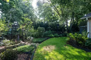 827 Oakland Ave, Waukesha, WI 53186 - Photo 44