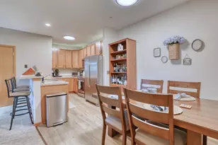 2933 W Drexel Ave, Franklin, WI 53132 - Photo 8