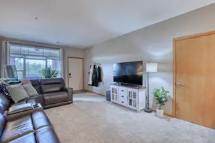 2933 W Drexel Ave, Franklin, WI 53132 - Photo 14