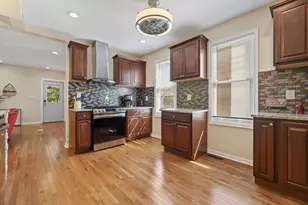 915 E Homer St, Milwaukee, WI 53207 - Photo 8