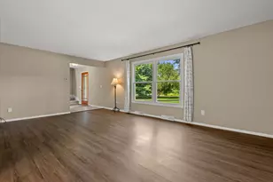 W277S4070 Green Country Rd, Waukesha, WI 53189 - Photo 4