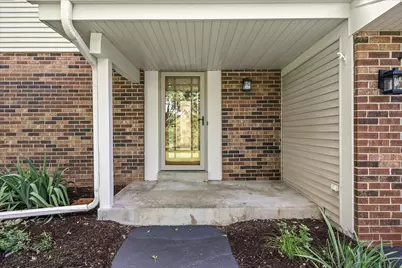 W277S4070  Green Country Rd, Waukesha, WI 53189 - Photo 2