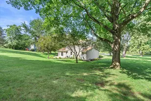 W277S4070 Green Country Rd, Waukesha, WI 53189 - Photo 32