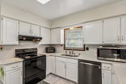 4185  Beaufort Dr, Brookfield, WI 53045 - Photo 20