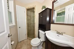 12475 Elmhurst Pkwy, Elm Grove, WI 53122 - Photo 12