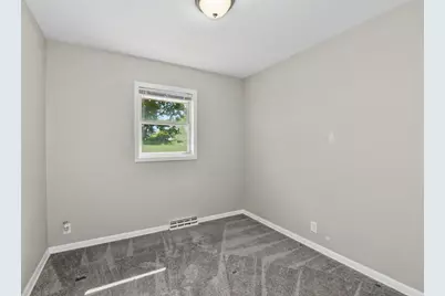 6715 N 78th St, Milwaukee, WI 53223 - Photo 16