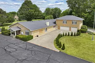 740 S Cosgwell Dr, Silver Lake, WI 53170 - Photo 1