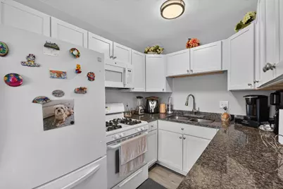 1421 W Edgerton Ave #R, Milwaukee, WI 53221 - Photo 8