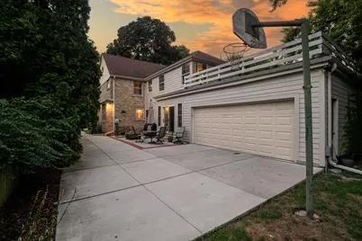 2630 N 88th St, Wauwatosa, WI 53226 - Photo 34
