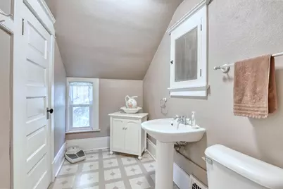 W304N2426  Maple Ave, Delafield, WI 53072 - Photo 20