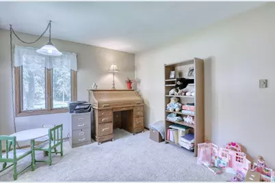 W304N2426  Maple Ave, Delafield, WI 53072 - Photo 18