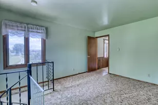W304N2426 Maple Ave, Delafield, WI 53072 - Photo 36