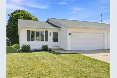 2033  Kellner St, Manitowoc, WI 54220 - Photo 1