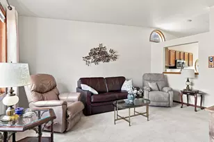 2033 Kellner St, Manitowoc, WI 54220 - Photo 8