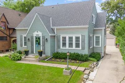 808 E Lake Forest Ave, Whitefish Bay, WI 53217 - Photo 44