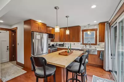 9916 W Grantosa Dr, Wauwatosa, WI 53222 - Photo 8