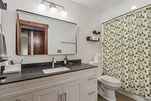 9916 W Grantosa Dr, Wauwatosa, WI 53222 - Photo 24