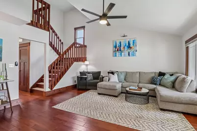 9916 W Grantosa Dr, Wauwatosa, WI 53222 - Photo 4