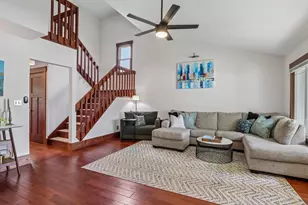 9916 W Grantosa Dr, Wauwatosa, WI 53222 - Photo 4