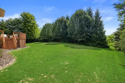 8821  Shadowood Trl, Racine, WI 53406 - Photo 32