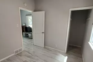 2334 S 19th St, Milwaukee, WI 53215 - Photo 10