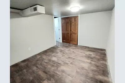 2334 S 19th St, Milwaukee, WI 53215 - Photo 14