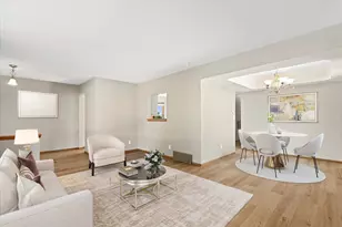 237 N 113th St, Wauwatosa, WI 53226 - Photo 2