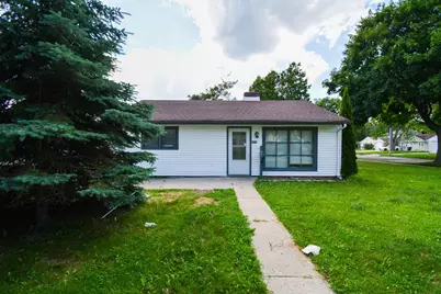 5625 N 57th St, Milwaukee, WI 53218 - Photo 2