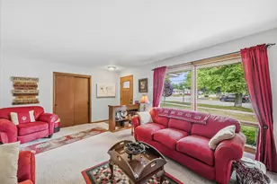 2217 Saemann Ave, Sheboygan, WI 53081 - Photo 4