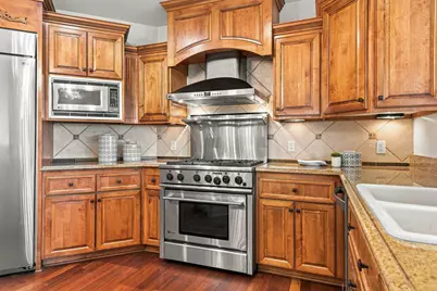 1183  Aspen Ct, Grafton, WI 53024 - Photo 12