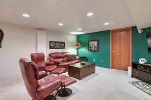 13865 W Linfield Dr, New Berlin, WI 53151 - Photo 38