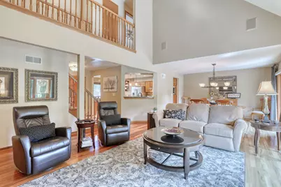13865 W Linfield Dr, New Berlin, WI 53151 - Photo 4