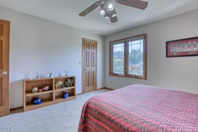 13865 W Linfield Dr, New Berlin, WI 53151 - Photo 24