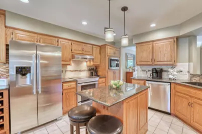 13865 W Linfield Dr, New Berlin, WI 53151 - Photo 8