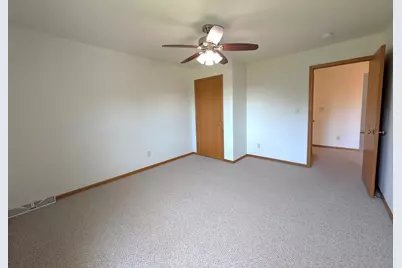 1109  Firethorn Dr #1, West Bend, WI 53090 - Photo 16